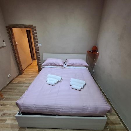 Lu.Na Apartment Bologna Bagian luar foto