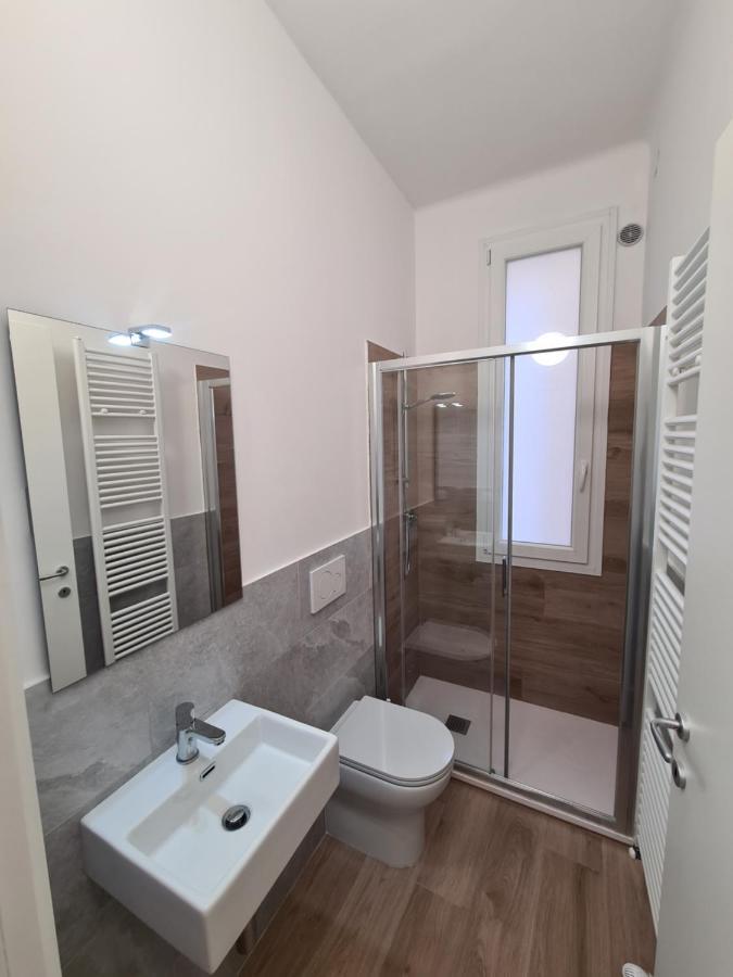 Lu.Na Apartment Bologna Bagian luar foto