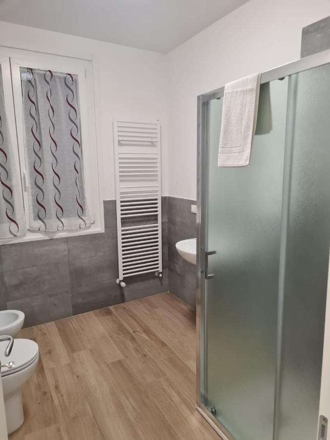 Lu.Na Apartment Bologna Bagian luar foto