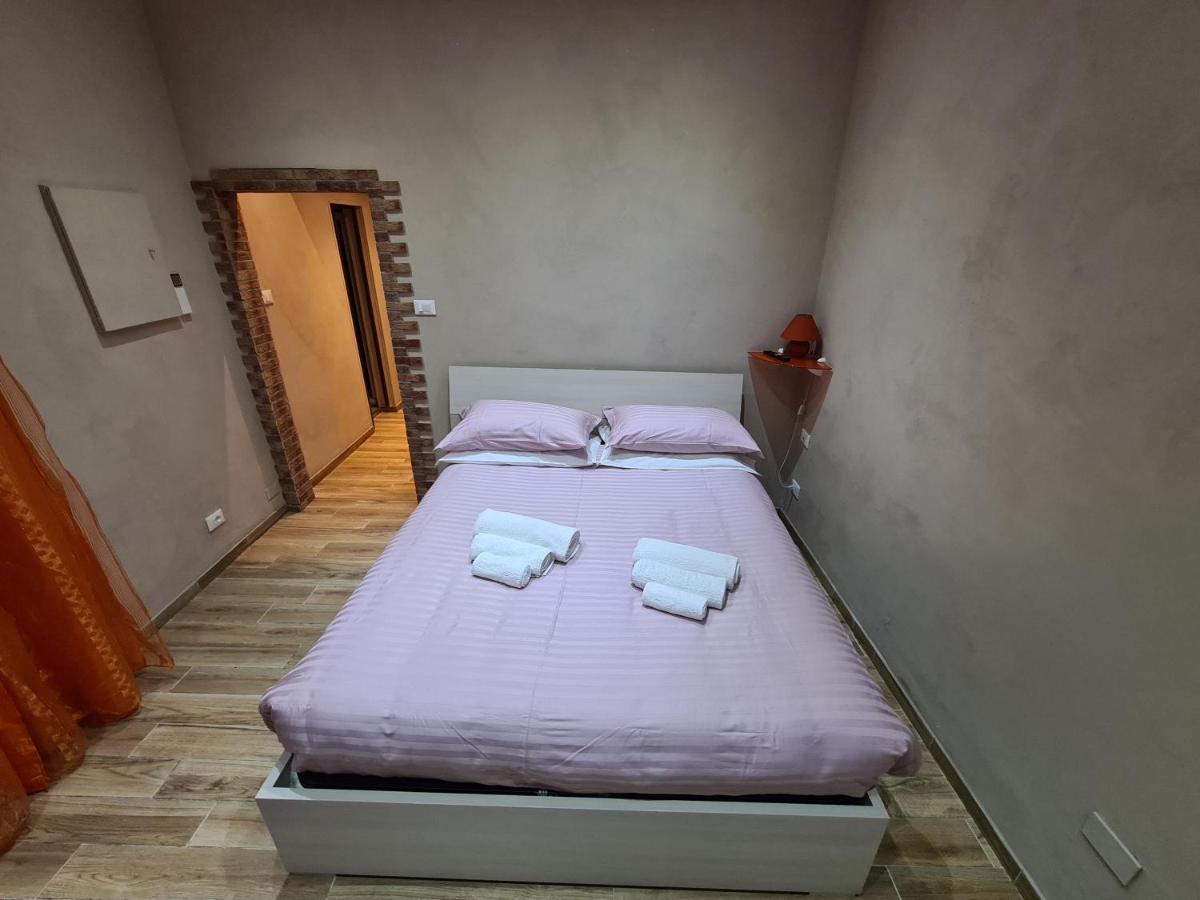 Lu.Na Apartment Bologna Bagian luar foto