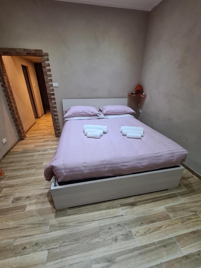 Lu.Na Apartment Bologna Bagian luar foto