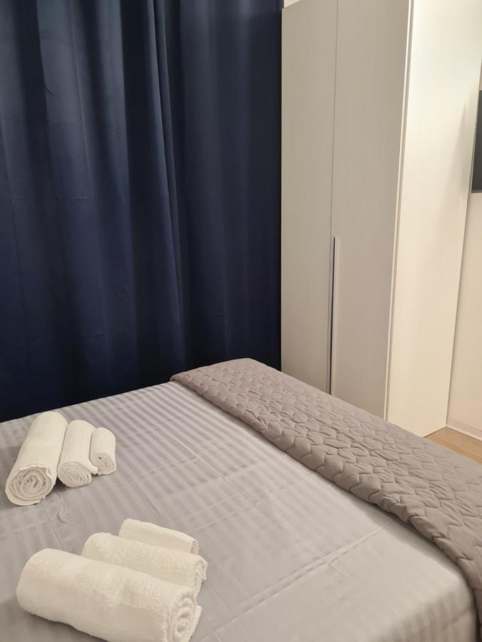 Lu.Na Apartment Bologna Bagian luar foto
