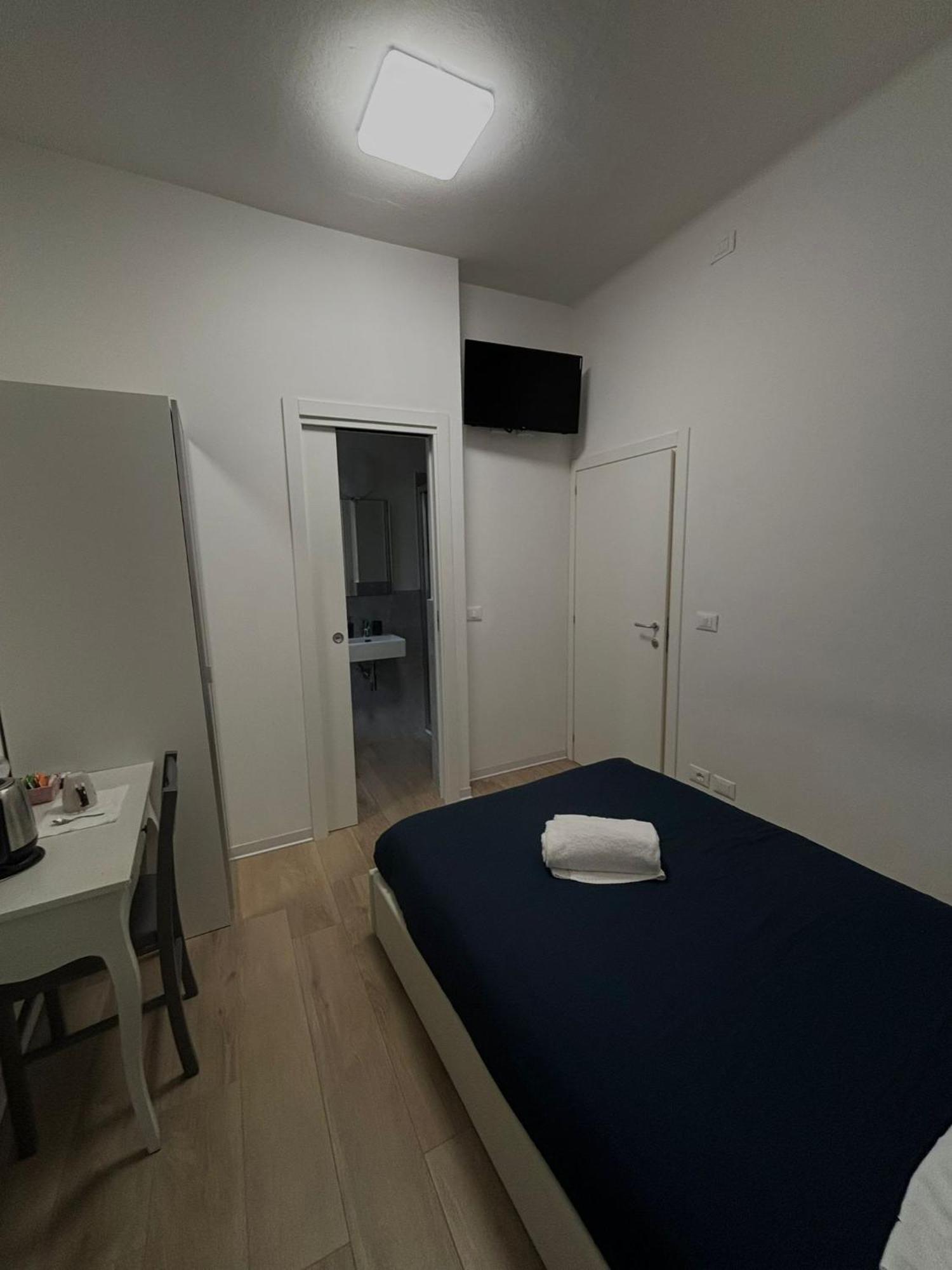 Lu.Na Apartment Bologna Bagian luar foto