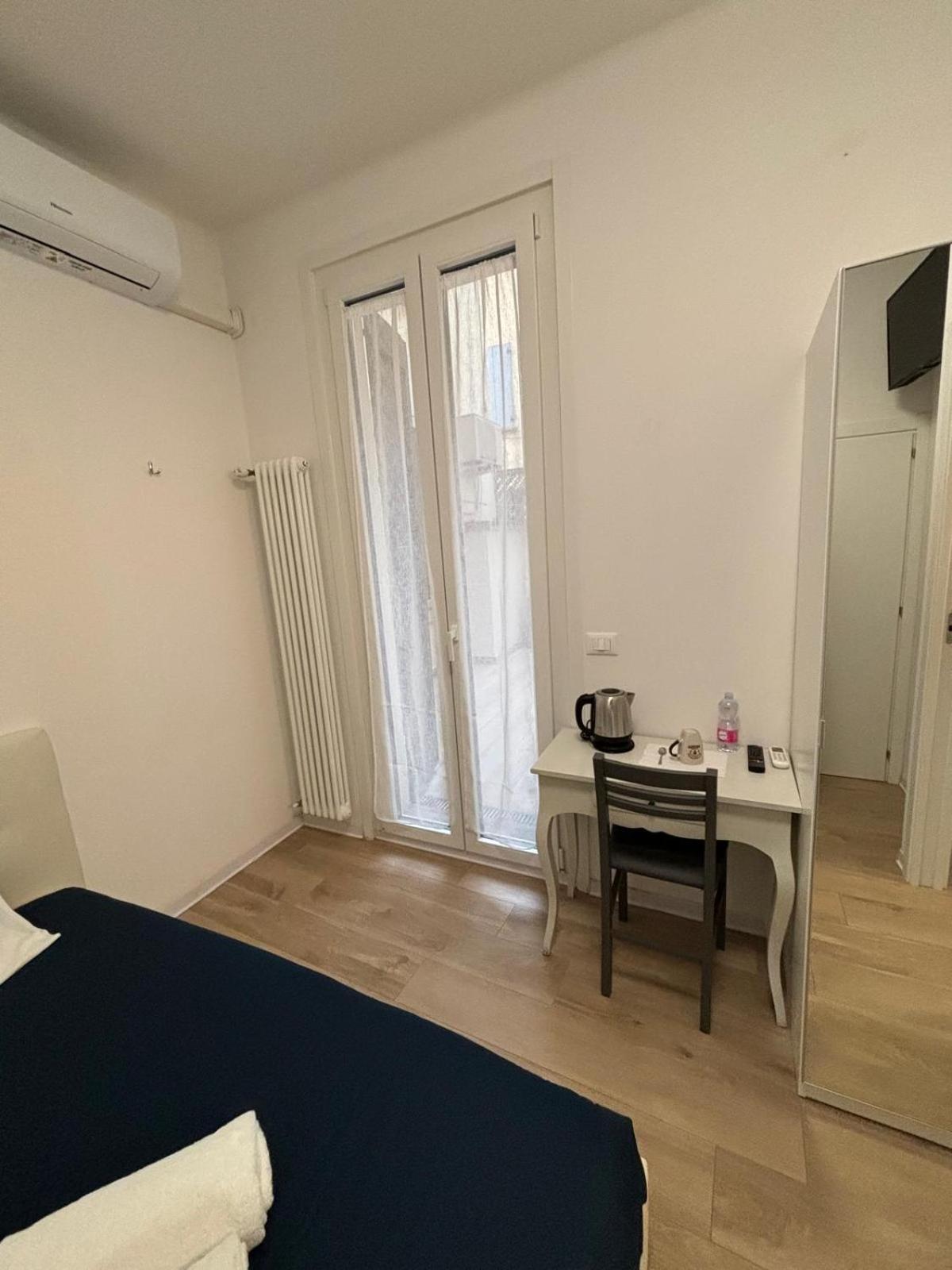 Lu.Na Apartment Bologna Bagian luar foto