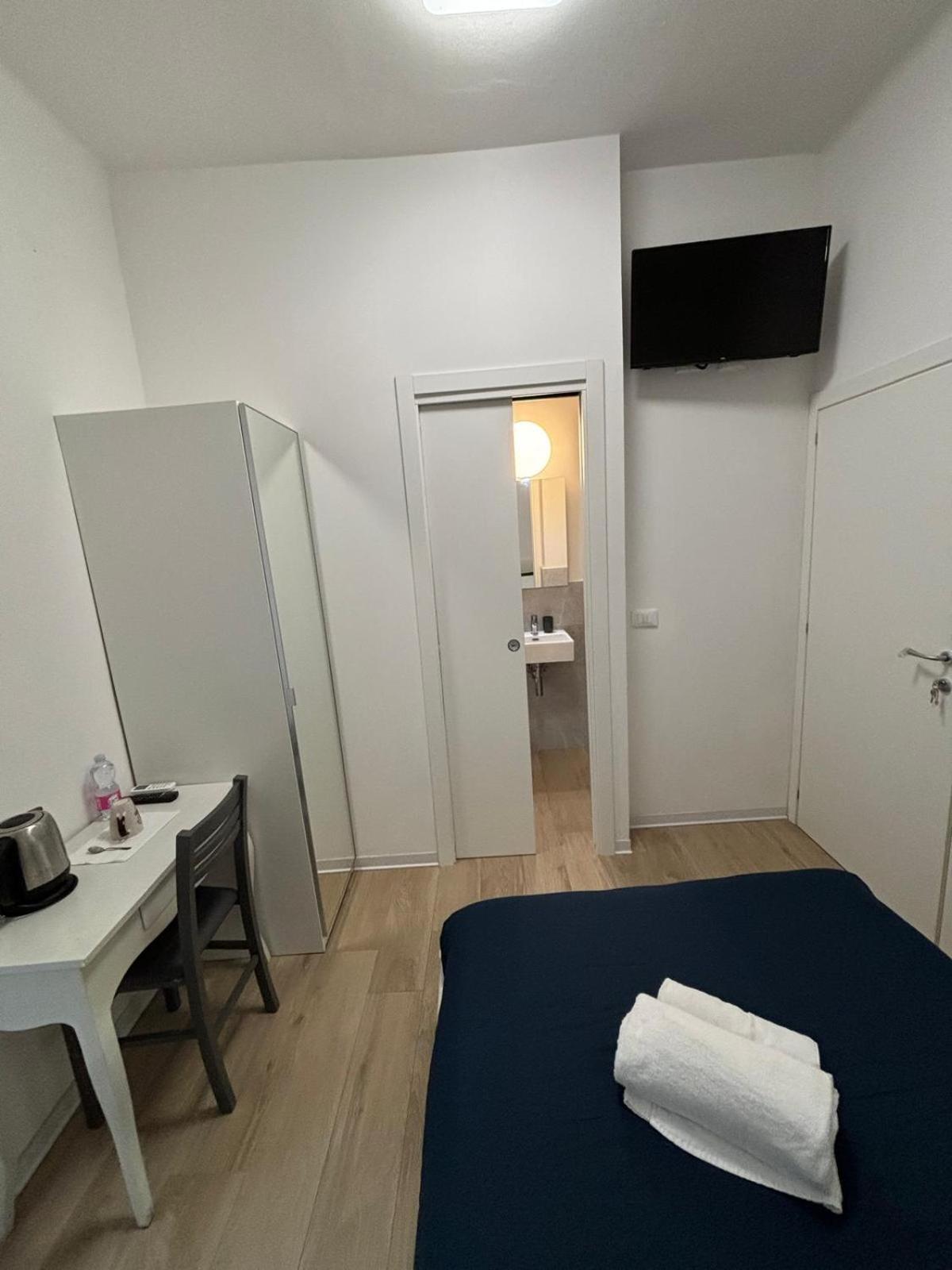 Lu.Na Apartment Bologna Bagian luar foto
