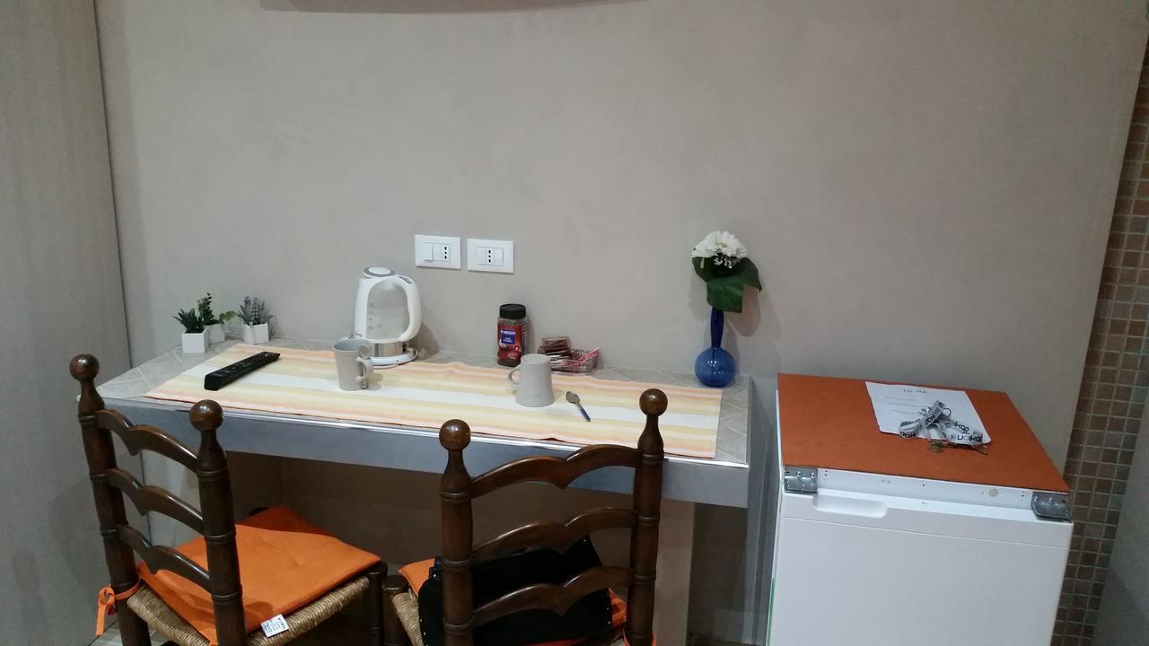 Lu.Na Apartment Bologna Bagian luar foto