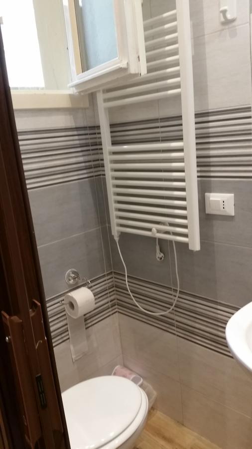 Lu.Na Apartment Bologna Bagian luar foto